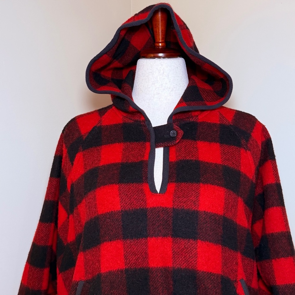 Vintage Woolrich 100% Wool Womens Small Hooded Poncho Buffalo Plaid S